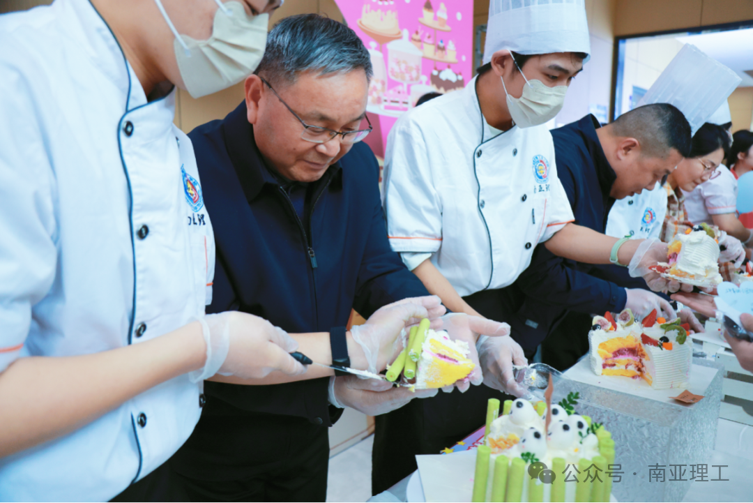 合肥南亚理工技工学校3月集体生日会暨西点社团创意作品展